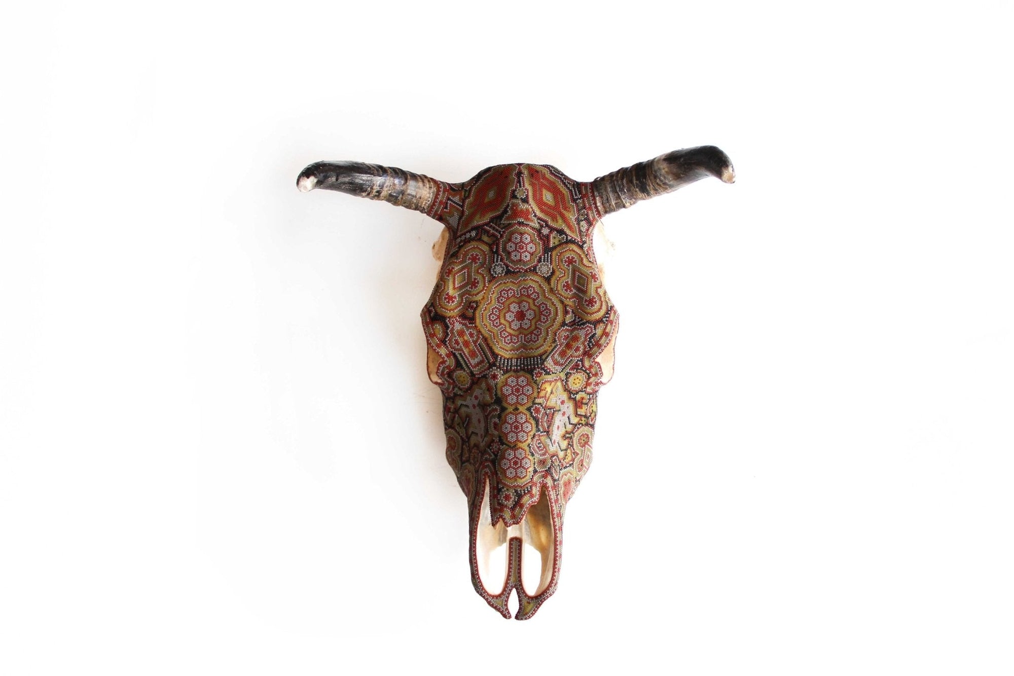 Cráneo de vaca Arte Huichol - Hikuri VIII - Arte Huichol - Marakame