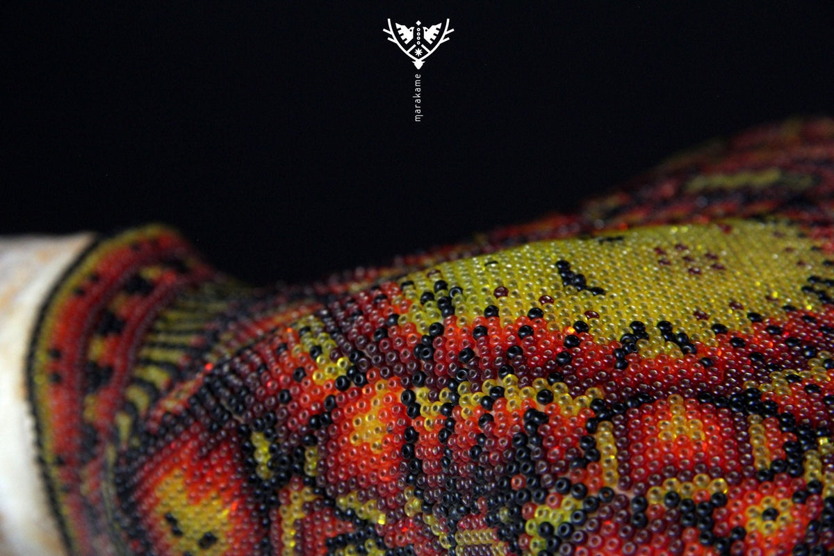 Cráneo de vaca Arte Huichol - Wexikia - Arte Huichol - Marakame