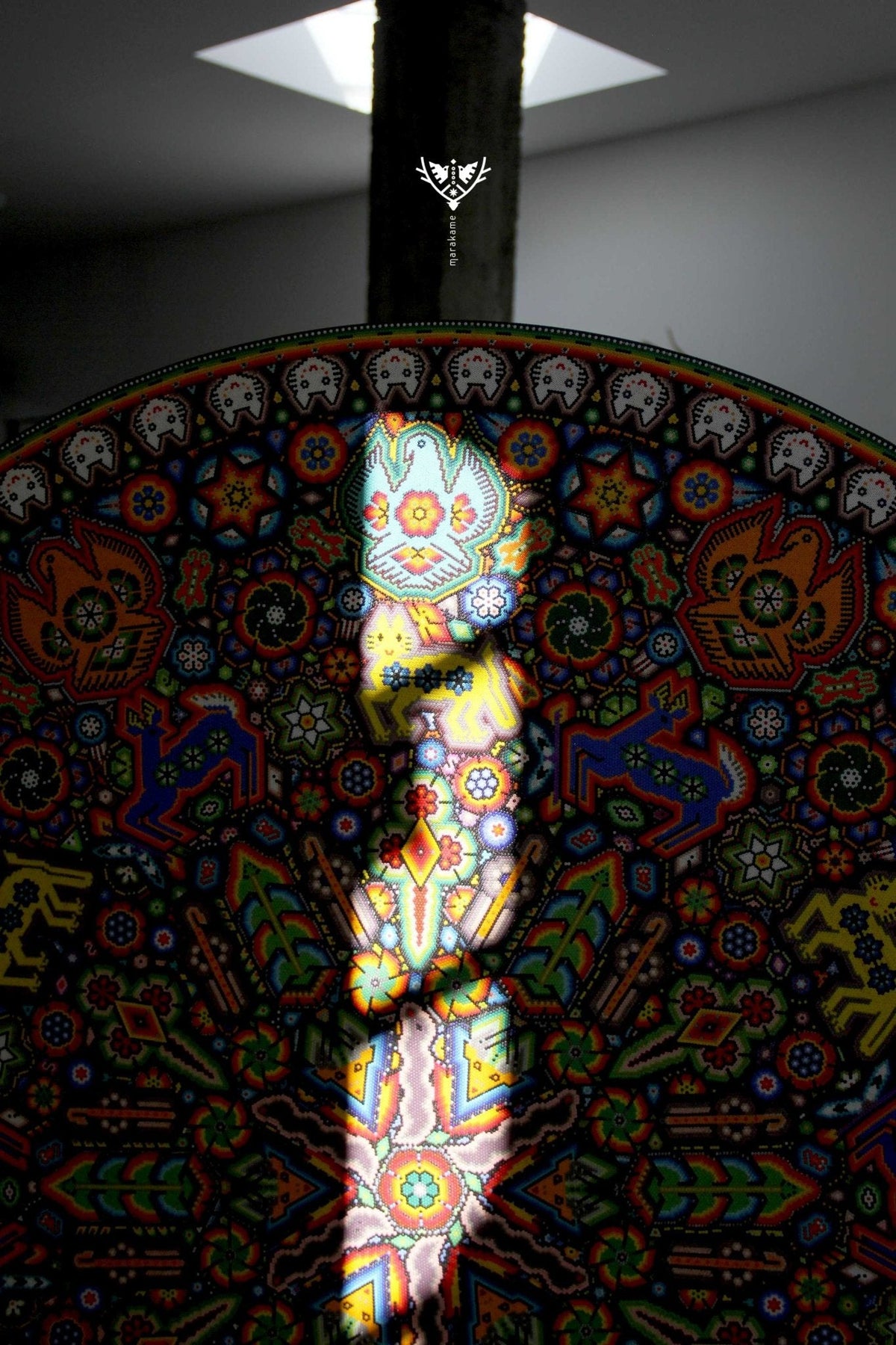 Nierika de Chaquira Círculo Huichol - Tuutú nierikayari - 120 cm. - Arte Huichol - Marakame